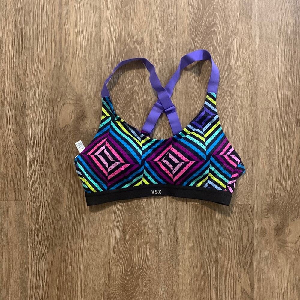 Victoria's Secret Crossback Sports Bra 32B Kaleidoscope Print‎ Molded